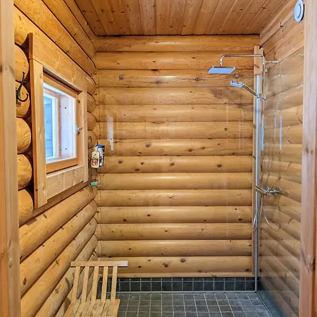 Holiday home Seaside Log-house 'merehobeda' With Sauna And Hot Tub