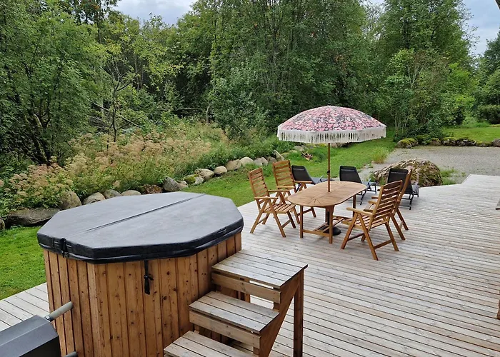 Дом отдыха Seaside Log-house 'merehobeda' With Sauna And Hot Tub *